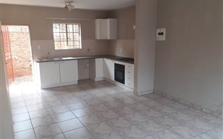 2 Bedroom Apartment in Wilgeheuwel