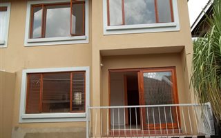2 Bedroom Townhouse in Paulshof