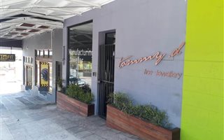 56 m² Commercial space in Essenwood