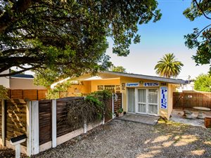 3 Bed House in Newton Park