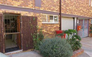 3 Bedroom Duplex in Mountain View