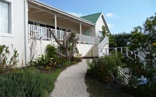 3 Bedroom House in Paradise Beach