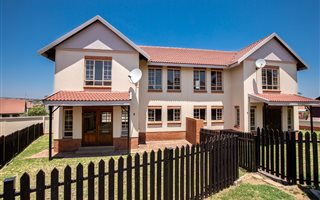 3 Bedroom House in Brooklands