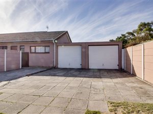 4 Bed House in Bracken Heights