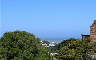 943 m² Land available in Forest Downs