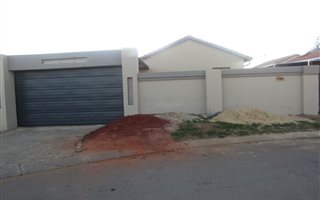 3 Bedroom House in Windmill Park