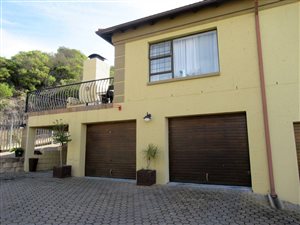 3 Bed Duet in Williston