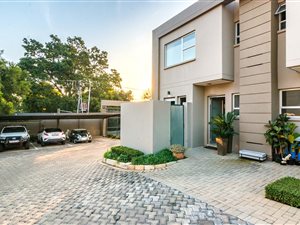 3 Bed Townhouse in Menlo Park