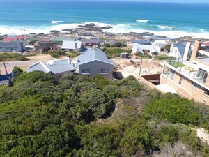 593 m² Land available in Jongensfontein