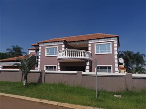 4 Bed House in Doornpoort and surrounds