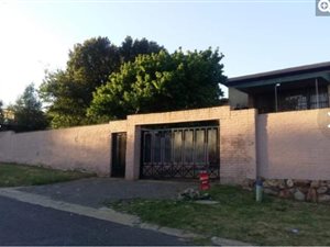 5 Bedroom House in Risana