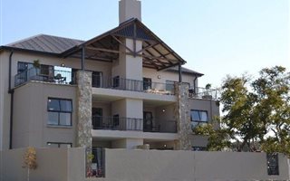3 Bedroom Cluster in Waterfall Estate