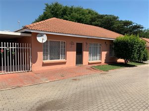 3 Bed Apartment in Elandsrand