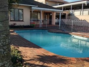 3 Bed House in Centenary Park