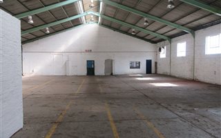 1205 m² Industrial space in Neave