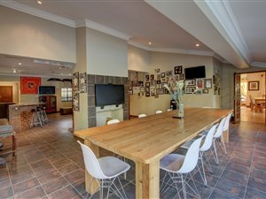 3 Bed House in Olympus AH