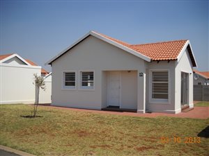 3 Bedroom Townhouse in Brits Central