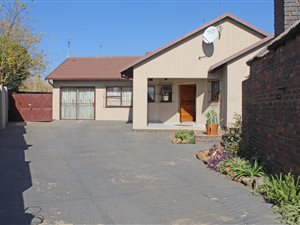 3 Bed House in Brackendowns