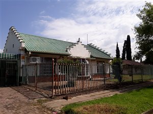 4 Bed House in Vereeniging Central