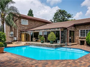4 Bedroom House in Hurlingham Manor