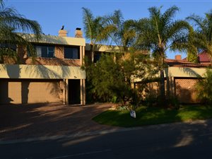 4 Bed House in Blue Gill