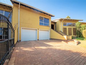 4 Bed House in Quellerina