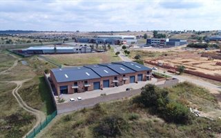 180 m² Industrial space in Cosmo City