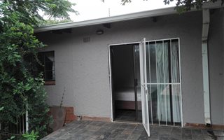 1 Bedroom Garden Cottage in Franklin Roosevelt Park