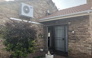 3 Bedroom Townhouse in Doringkruin