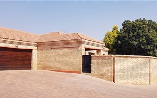 3 Bedroom Townhouse in Pinehaven