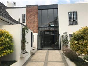 65 m² Commercial space in Kloof