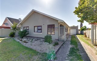 3 Bedroom House in Peerless Park