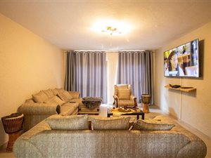 2 Bed Apartment in Newmarket Park
