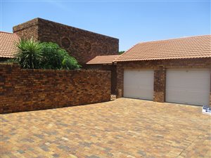 3 Bed Simplex in Brackendowns