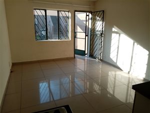 3 Bed Apartment in Whitney Gardens
