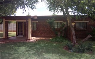 2 Bedroom Simplex in Brits