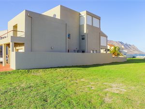 4 Bed House in Harbour Island