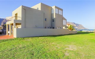 4 Bedroom House in Harbour Island
