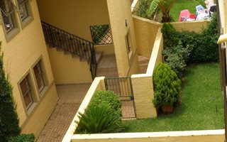 2 Bedroom Townhouse in Gallo Manor