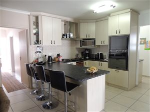 4 Bed Cluster in Kuilsriver