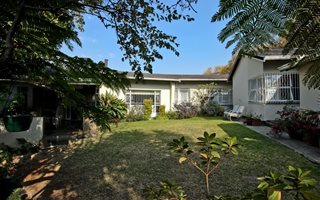 6 Bedroom House in Robindale