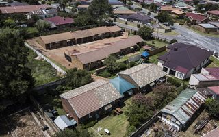 14 Bedroom Apartment in Nigel Central