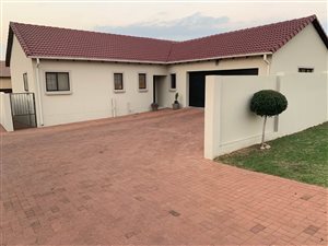 3 Bed House in Thatchfield