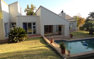 4 Bedroom House in Dainfern