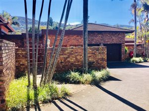 3 Bed Townhouse in Oak Park