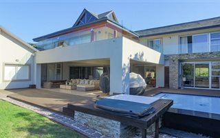 4 Bedroom House in Simbithi Estate