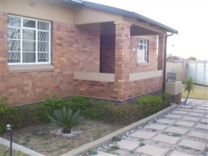 2 Bed House in South Hills