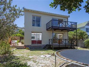 3 Bed House in Scarborough