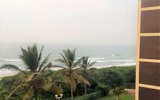 2 Bedroom Apartment in Amanzimtoti