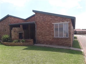 3 Bed Simplex in Grobler Park